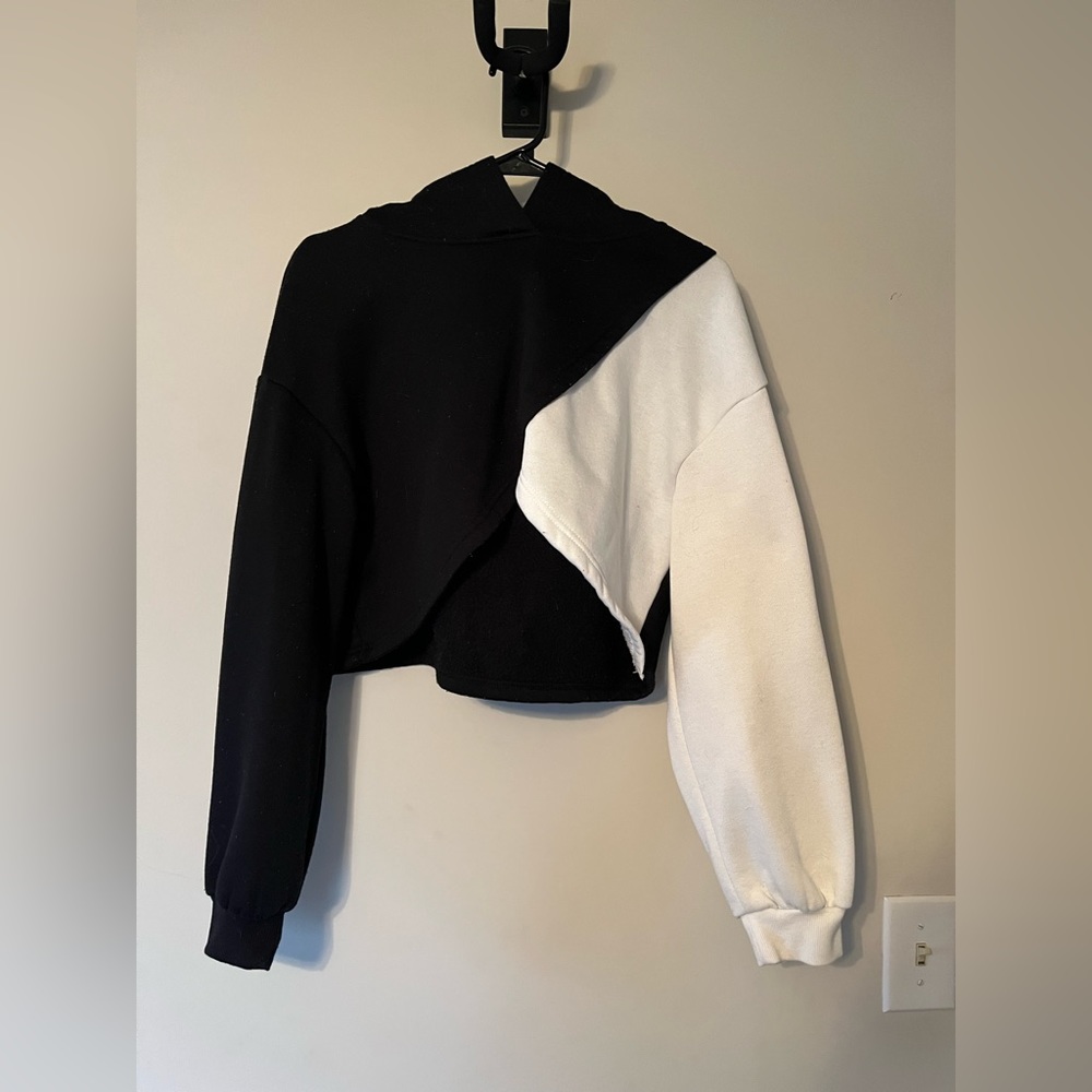 Black and white cropped SHEIN hoodie sweatshirt